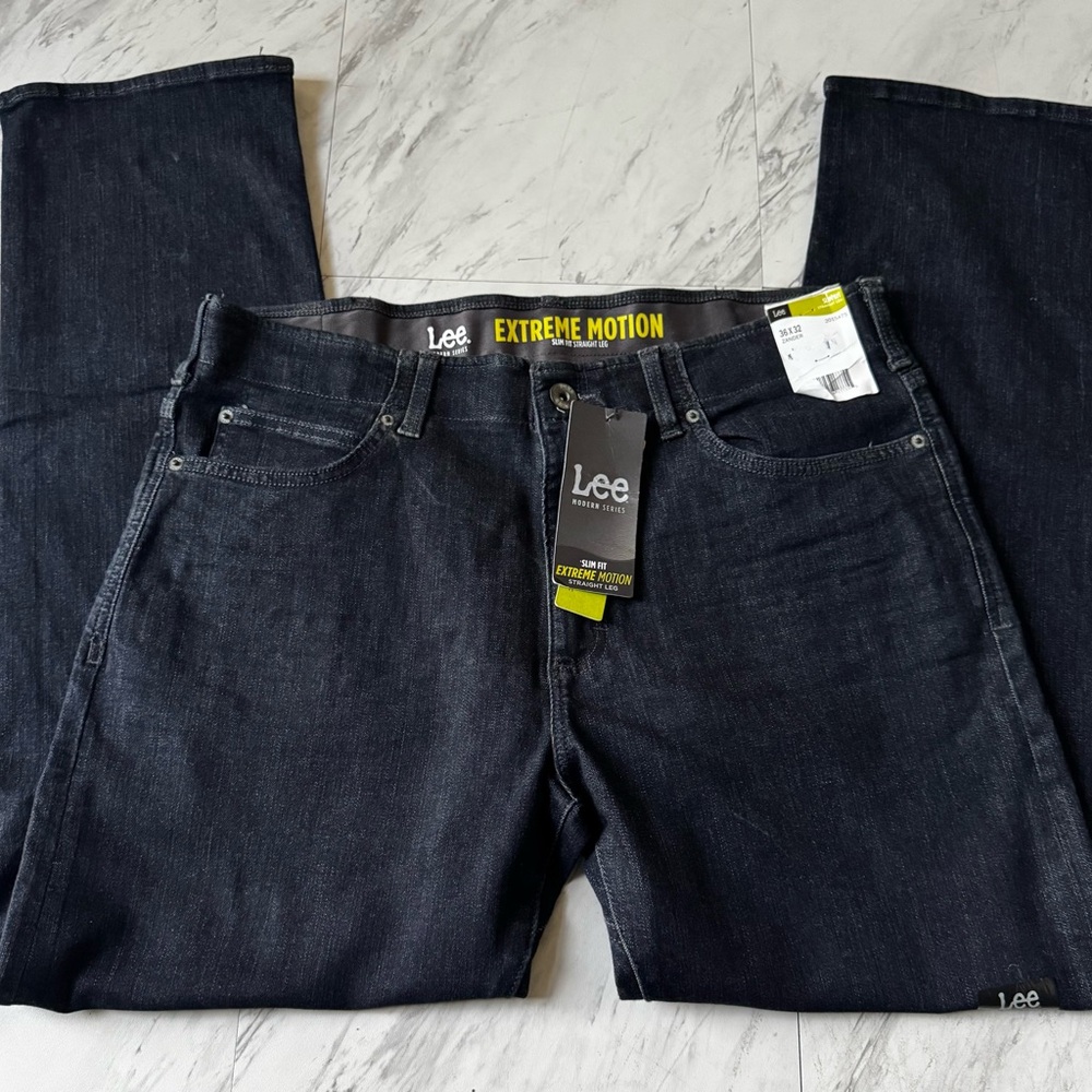 Lee Men's Dark Blue Relaxed Jeans